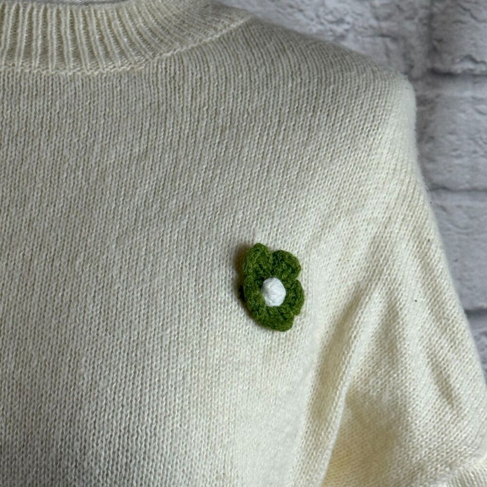 Over Kleshas Knitted Flower Sweater Womens Large / XL Pullover Daisies NWT - Picture 5 of 8